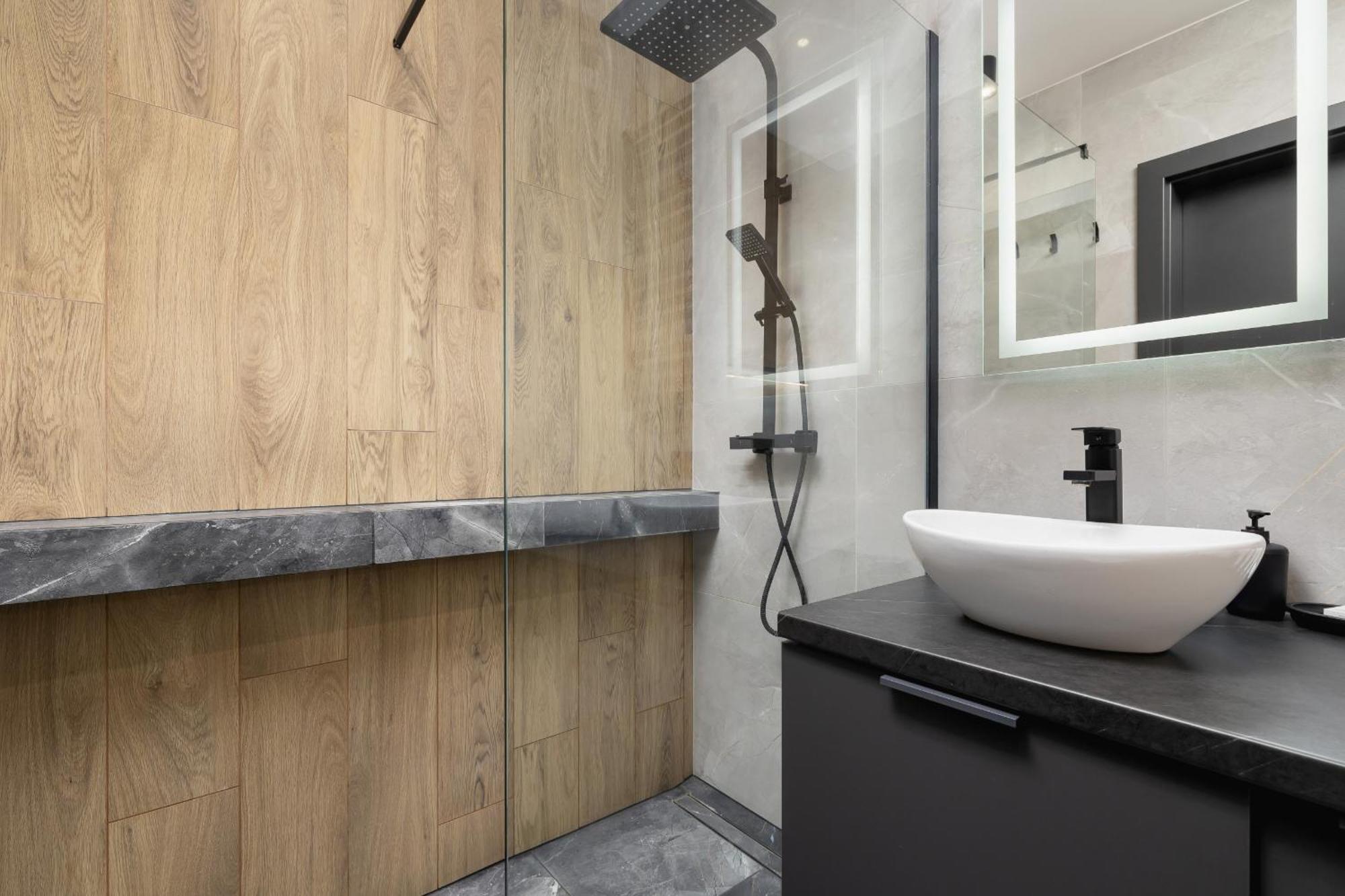 Elegant Apartment In Cracow With Balcony, Parking And Desk By Noclegi Renters Cracovia Esterno foto